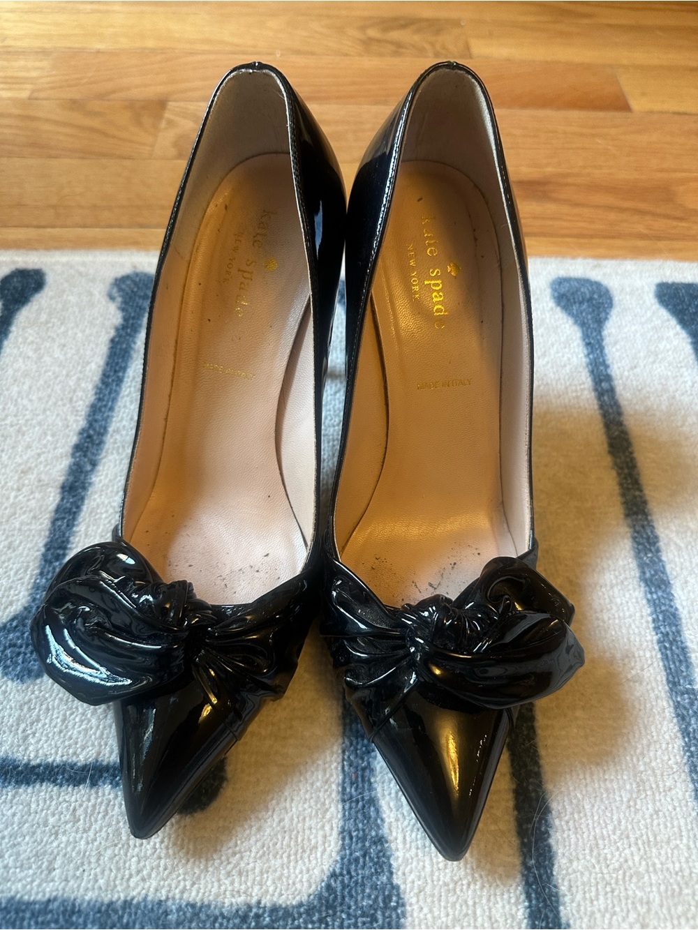 Kate Spade Black Patent Leather Heels With Bow Detail Size 7